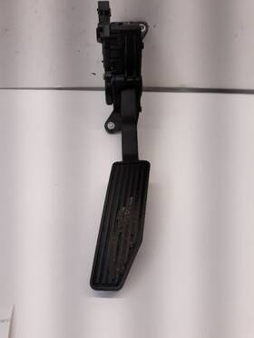 234.gm8f11 Chevrolet Truck 10-12 Colorado Accelerator Pedal Only