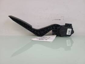 234.gm8l12 Chevrolet Truck Accelerator Gas Pedal Fits 2012 Equinox 579839
