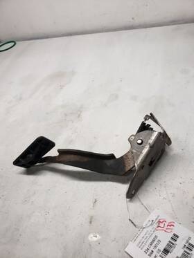 234.gm8m05 Chevrolet Truck Silvrdo15 2005 Accelerator Parts 123275