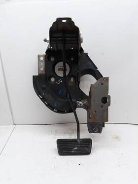 546.gm8511 Chevrolet Truck 09-13 Avalanche Brake Pedal With Mount Box