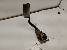 546.gm8d02 Chevrolet Truck Throttle Gas Accelerator Pedal From 2002 Avalanche 1500 8.1l 12817203