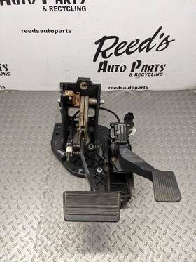 546.gm8d15 Chevrolet Truck 2007-2020 Cadillac Escalade Complete Gas Pedal W Brake Assy Oem 1183669