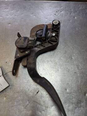 546.gm8g06 Chevrolet Truck Trailblaz 2006 Pedal Brake/clutch 403385