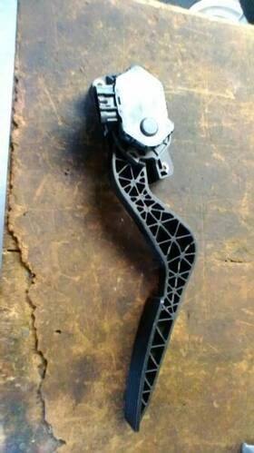 546.gm8l13 Chevrolet Truck Equinox 2013 Pedal Brake/clutch