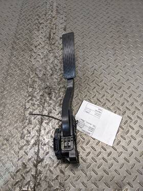 546.gm8l14 Chevrolet Truck 2010-2017 Gmc Terrain Chevy Equinox 2.4l At Fuel Accelerator Gas Pedal T 1183148