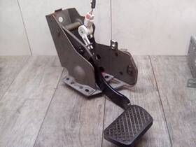 546.gm8l15 Chevrolet Truck Equinox 2015 Pedal Brake/clutch 466600