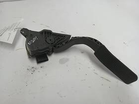 546.gm8m15 Chevrolet Truck Electronic Throttle Accelerator Pedal From 2015 Silverado 1500 11557473