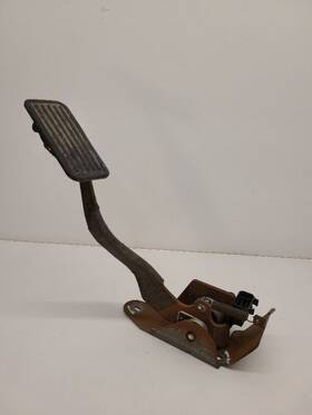 546.gm8n03 Chevrolet Truck 2003-2006 Silverado 2500 Hd Gas Throttle Foot Pedal