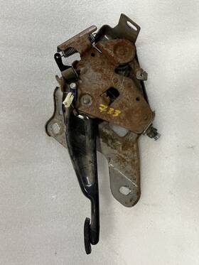547.gm8f06 Chevrolet Truck 2004 2005 2006 2007 2008 2009 Colorado Emergency Parking Brake Pedal