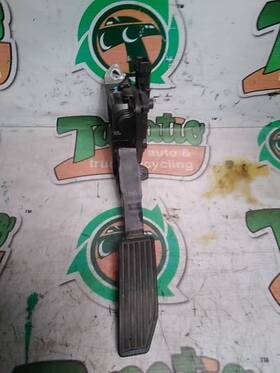 704.gm8g17 Chevrolet Truck Colorado 2017 Gas Pedal 2706406
