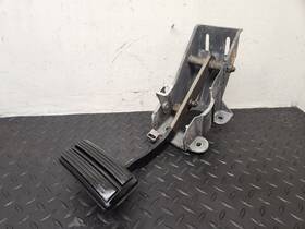 04721729 Chrysler 97-00 Town And Country Brake Pedal With Bracket Oem