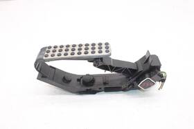 234.ch1c07 Chrysler 2007 Crossfire Zh Conv #379 At Automatic Accelerator Gas Pedal