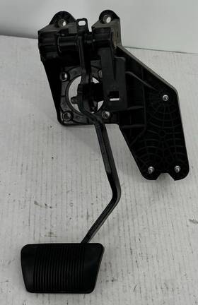 4721922af Chrysler Dodge Grand Caravan Town Country 08 - 16 Brake Pedal Assembly