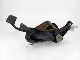 546.ch1e07 Chrysler 2007 Pacifica Brake Pedal