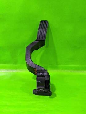 K1516091206 Chrysler 15 16 17 200c Gas Accelerator Pedal Oem 4361-12