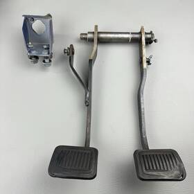 25589 Dodge 1989-1993 Ram D150 D250 D350 W150 W250 W350 Manual Hydraulic Clutch Pedals