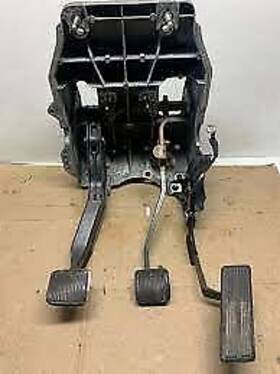 68418341aa Dodge Truck 546.ch8o12 2012 Ram Oem Mopar Clutch Pedal Box 192719