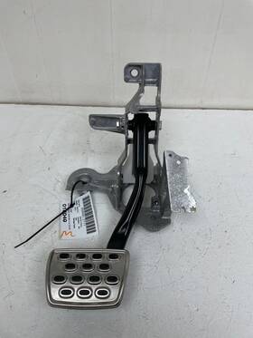 36b723140 Exotic Vehicles 2016-2020 Bentley Bentayga Brake Pedal Assembly With Cover Pad Silver / Black
