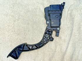 Bn8b-41-600a Factory/oem Bn8b41600a 2004-2005 Mazda 3 Accelerator Pedal Assembly