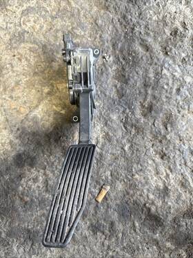 51733559 Fiat Gmc Gas Pedal