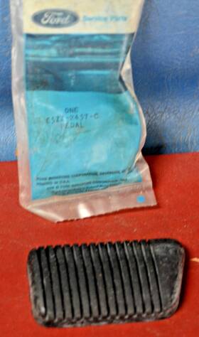C4za-2457-a Ford 1964.5 64.5 65 Nos 1964-1/2 1965 Mustang Brake Pedal Pad Vtg Correct Early Style C5zz 2457-c Oe