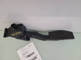 234.fd1c13 Ford Accelerator Gas Pedal Fits 2013 Fiesta 588756