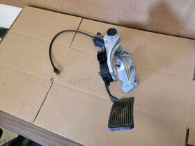 234.fd8n05 Ford 05 06 07 F250 F350 Super Duty 6.0l 4x4 Used Adjustable Throttle Fuel Pedal