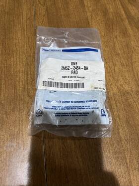 2m5z-2454-ba Ford 2m5z2454ba Genuine Parts One -2m5z-2454-ba- Pad