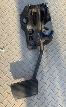 546.fd1411 Ford 2011 Edge Pedal Brake 3.5 Liter 6 Cylinder Automatic With Sensor