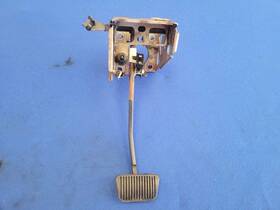 546.fd1g95 Ford 1994-1995 Mustang Gt 5.0l Brake Pedal Assembly Box Cage 2631