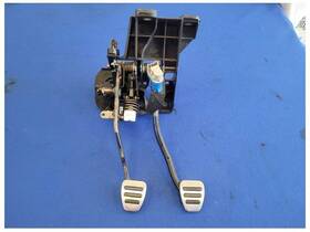 546.fd1h11 Ford 2011-2014 Mustang Gt 5.0l Pedal Box Cage Assembly Manual Trans M/t 2606