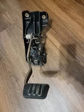 7r33-2450-aa Ford Mustang Brake Pedal Assembly 2005 - 2009 S197