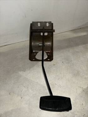 B1c183 Ford 92-96 F150 F250 F350 Bronco Automatic Brake Pedal Assembly With Switch Oem