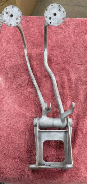 Bb-2437 Ford 1932 33 34 Model Bb Truck Pedal Assembly Flathead Sandblasted Oem Vtg Hotro