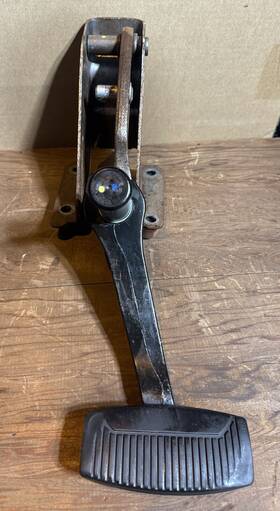 Bc342450ec Ford 2008-2012 F250 F350 F450 F550 Adjustable Brake Pedal Assembly Used Oem