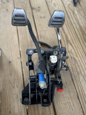 Br33-3450-md Ford 2011 - 2014 Mustang V6/gt Brake Clutch Pedal Assembly Oem