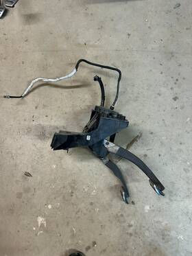 Br332450sc Ford 2010 - 2014 Mustang Gt 4.6l Clutch And Brake Pedal Assembly Oem