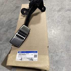 Cr3z-9f836-e Ford 2011-2019 Mustang Accelerator Gas Pedal Position Sensor Oem