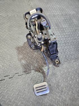 Dg13-9f836-ae Ford Dg13-9f836-bc 13-19 Taurus Adjustable Brake And Accelerator Pedal Assembly