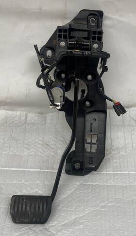 E1gc9f856me Ford 2015-2018 Edge Brake Pedal Assembly Bracket Sensor Oem