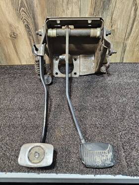 E41a-2455db Ford Truck Clutch Brake Pedal Assembly Oem