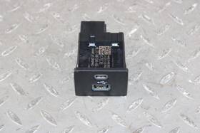 Ml3t14f014ab Ford 20-24 Explorer Console Usb Usb-c Charger Port Adapter Module Unit Factory Oem