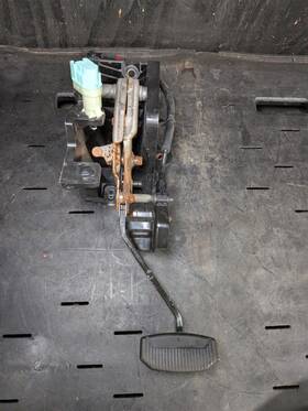 Pc3z-2455-a Ford 23-25 F250 F350 Brake Stop Pedal Travel Sensor