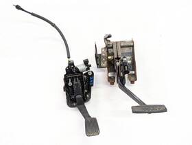 234.fd8317 Ford Truck 6.2l Power Adjusting Accelerator / Brake Pedal Set 2017-2019 F250 F350
