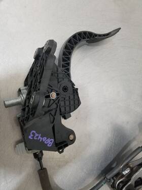 234.fd8714 Ford Truck 14 2014 F150 Raptor Accelerator Gas Pedal
