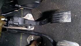 234.fd8c13 Ford Truck Escape S 2013 2.5l Fwd Accelerator Gas Pedal 470755