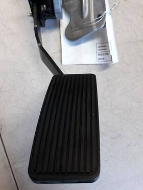 234.fd8m10 Ford Truck 08-10 F250sd Accelerator Pedal 6.4l