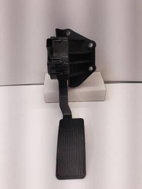 234.fd8n16 Ford Truck 11-16 F250/350sd Accelerator/gas Pedal