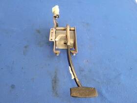 546.fd8322 Ford Truck 2023 F250 F-250 Super Duty Brake Pedal Cage Box Pad 2558