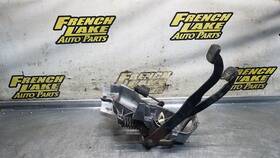 546.fd8688 Ford Truck Brake And Clutch Pedal Assembly 5.8l Fits 1988 F250 1304019
